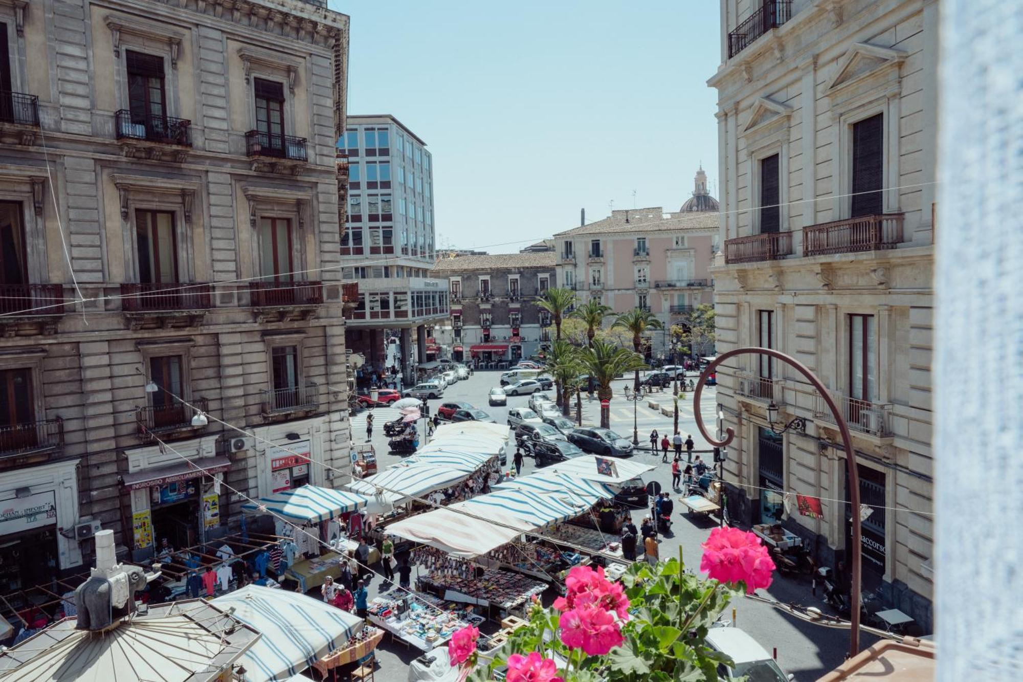La Maison De Aeroporto di Catania Fontana Rossa Esterno foto