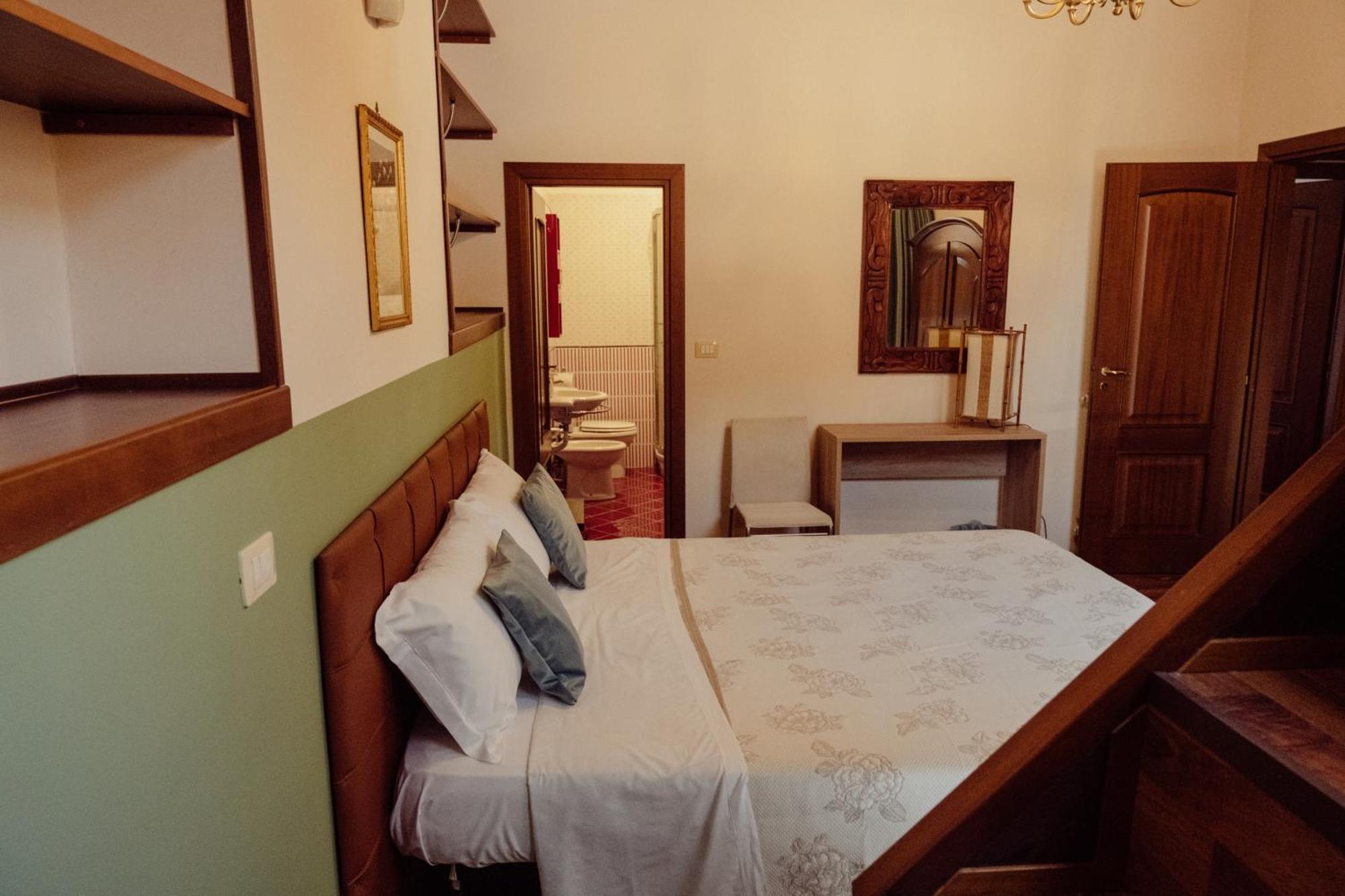 La Maison De Aeroporto di Catania Fontana Rossa Esterno foto
