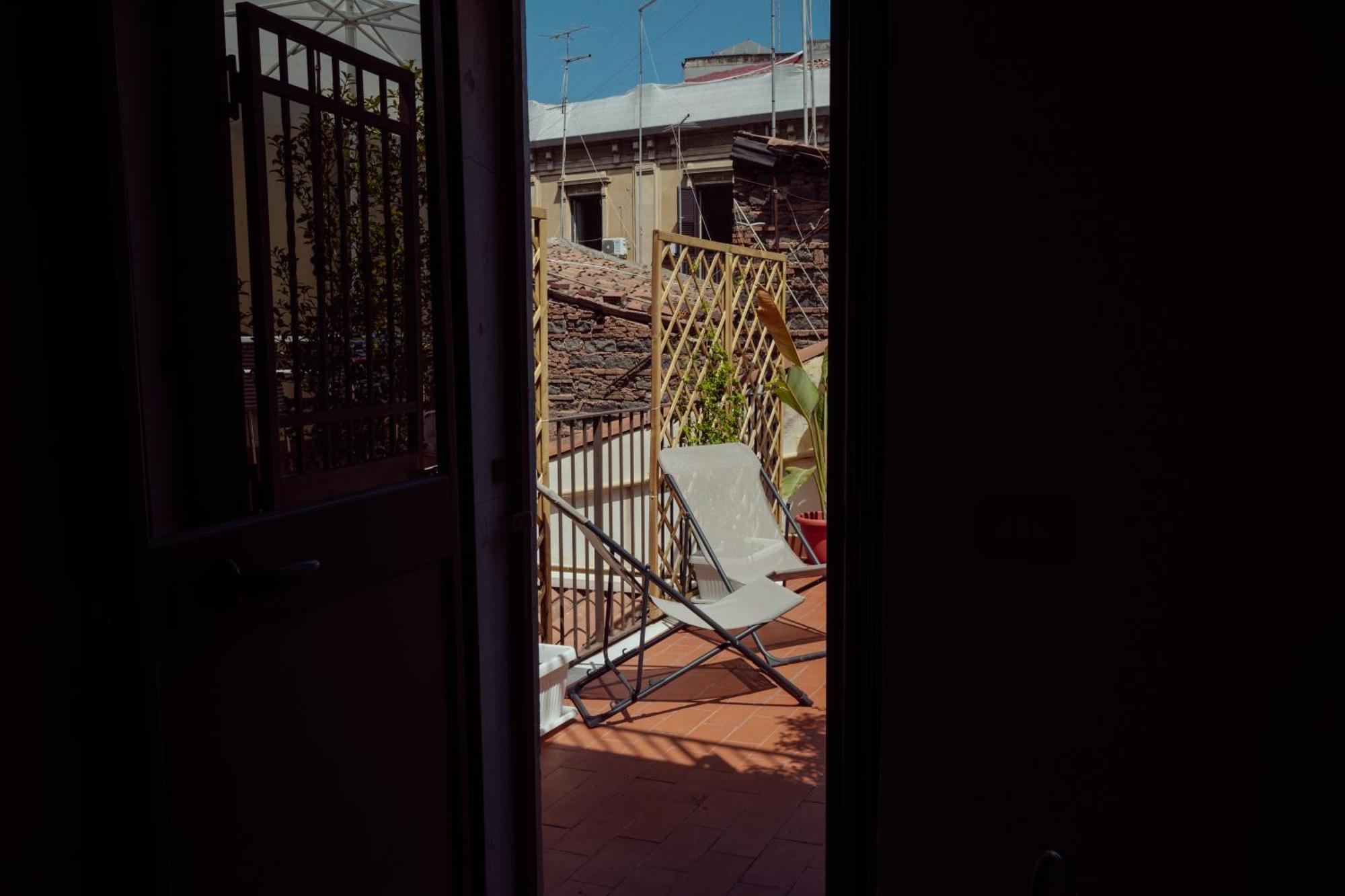 La Maison De Aeroporto di Catania Fontana Rossa Esterno foto