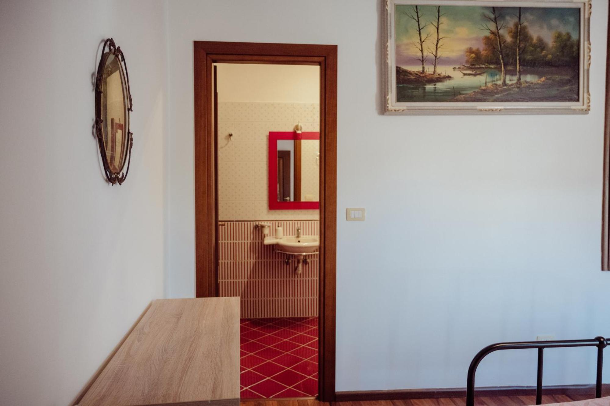 La Maison De Aeroporto di Catania Fontana Rossa Esterno foto